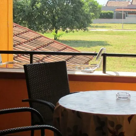 Apartmani Petunia Fažana Exteriör bild